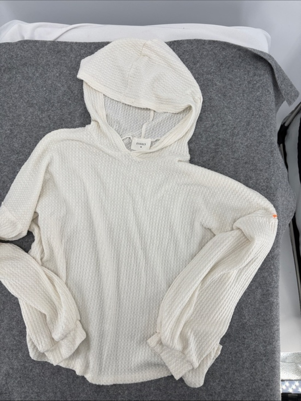 Everly Ivory Waffle Knit Hooded Pullover long sleeve rayon blend size small